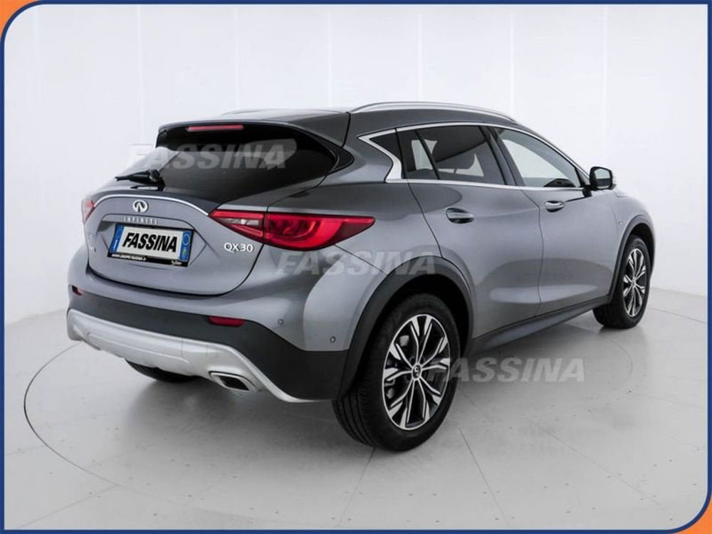 Infiniti QX30 usata a Milano (6)