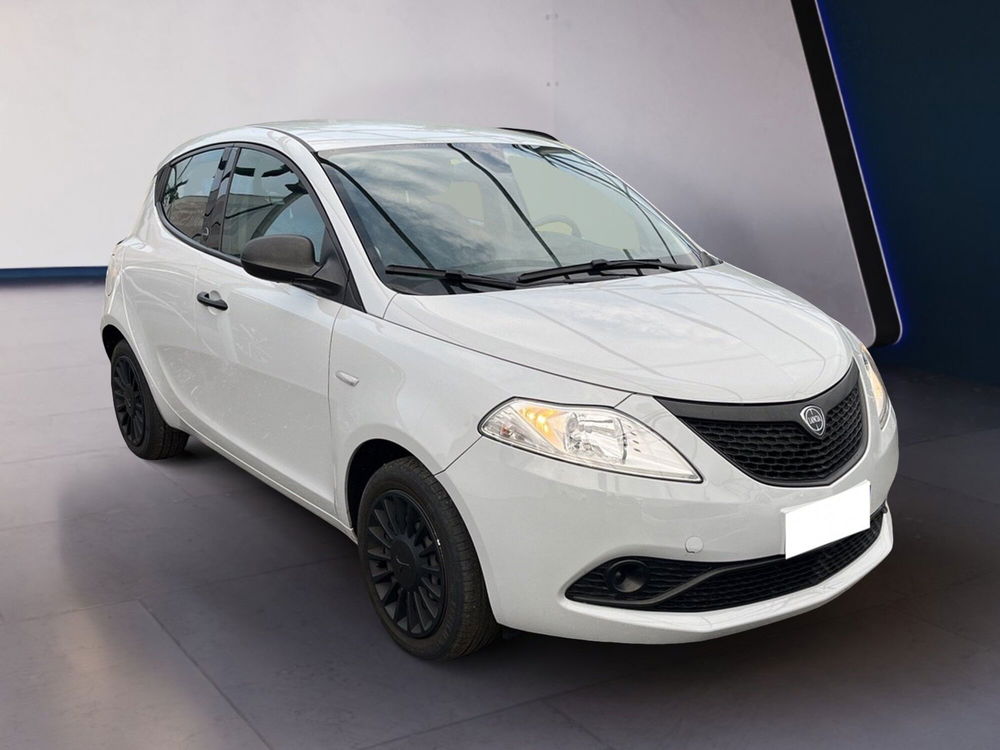 Lancia Ypsilon usata a Torino (3)