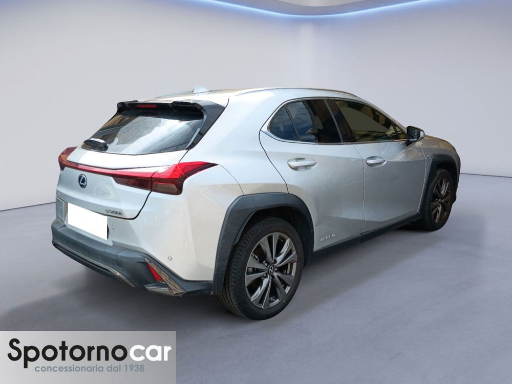 Lexus UX usata a Milano (20)