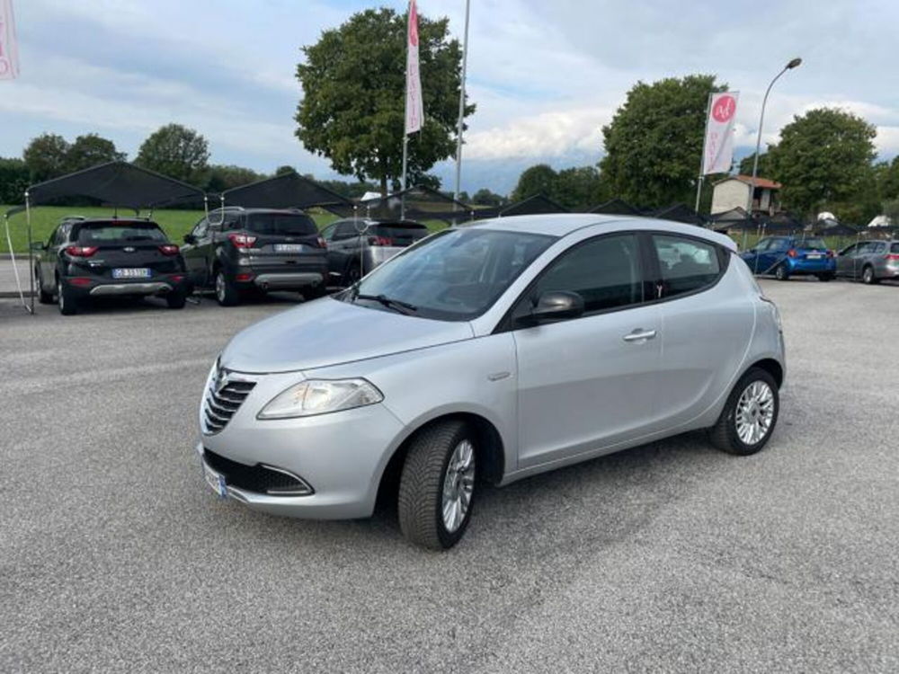 Lancia Ypsilon usata a Pordenone (2)