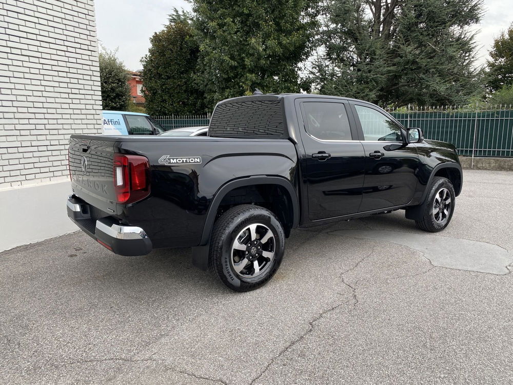 Volkswagen Amarok nuova a Brescia (3)