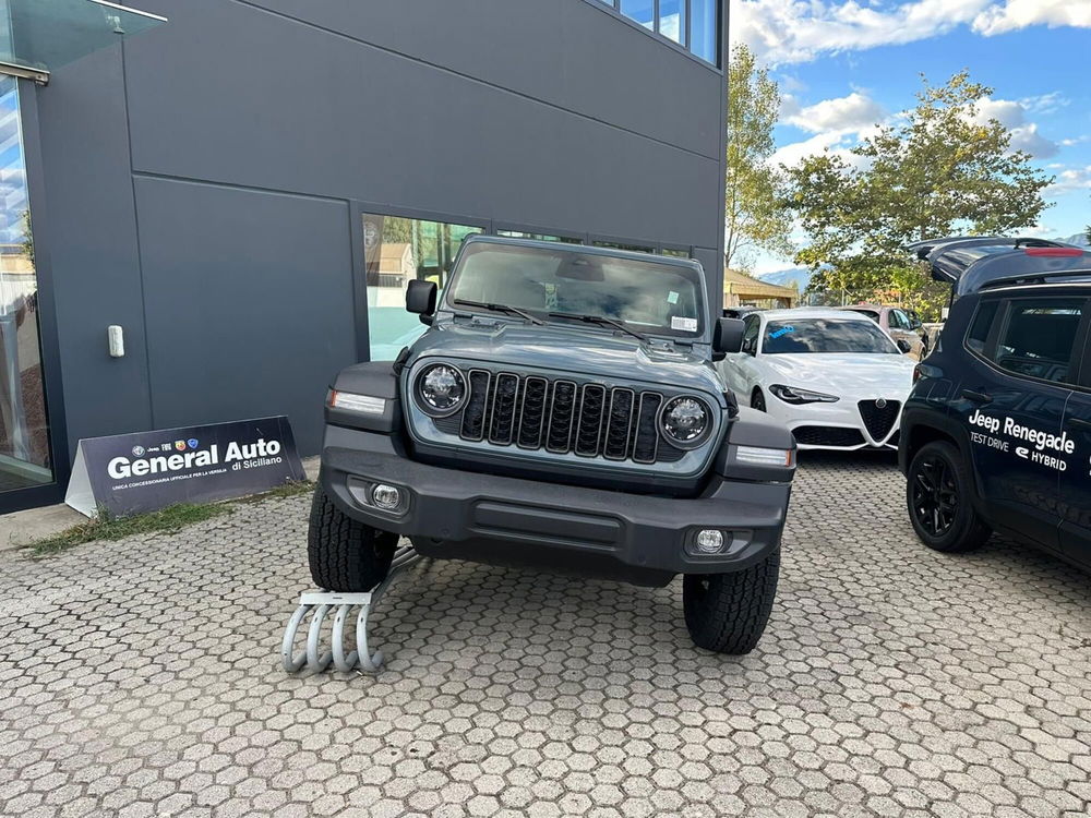 Jeep Wrangler Unlimited nuova a Lucca (2)