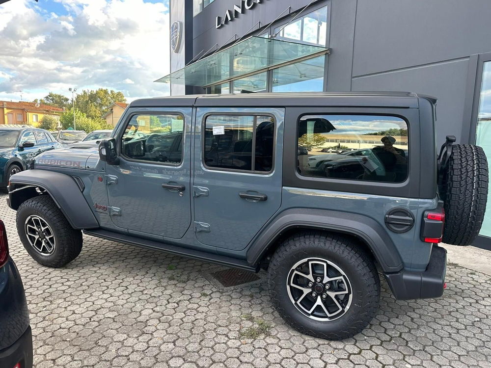 Jeep Wrangler Unlimited nuova a Lucca (4)