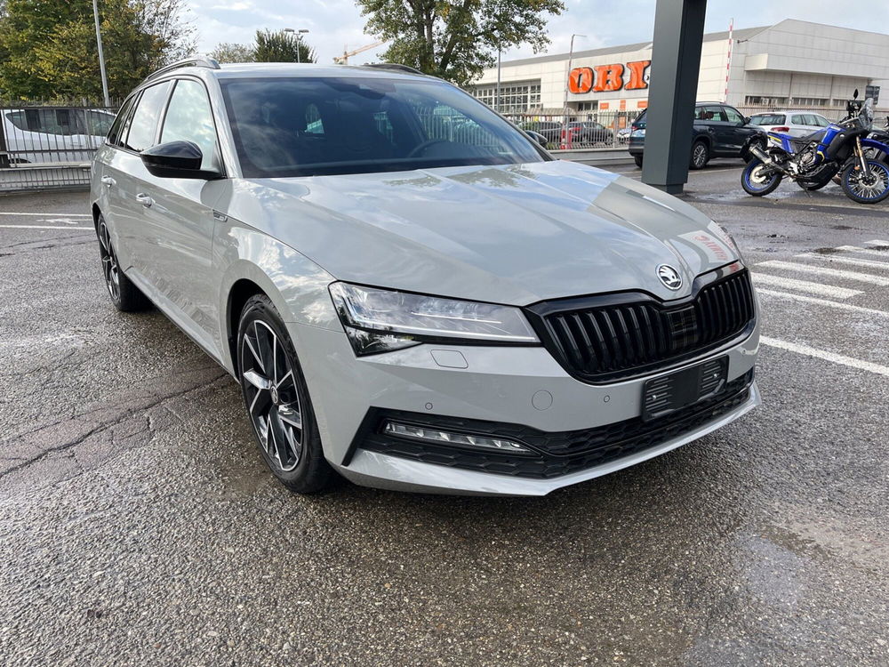 Skoda Superb Station Wagon nuova a Modena (3)