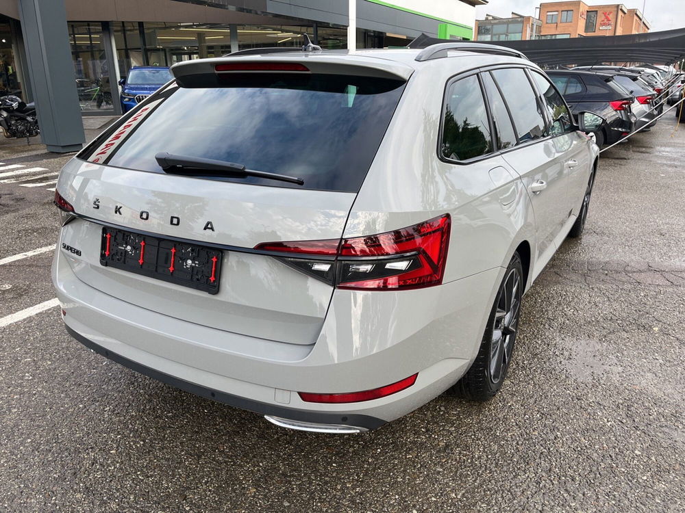 Skoda Superb Station Wagon nuova a Modena (8)