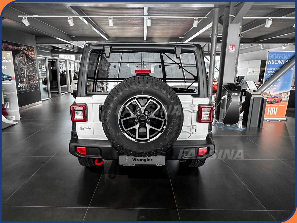 Jeep Wrangler Unlimited nuova a Milano (5)