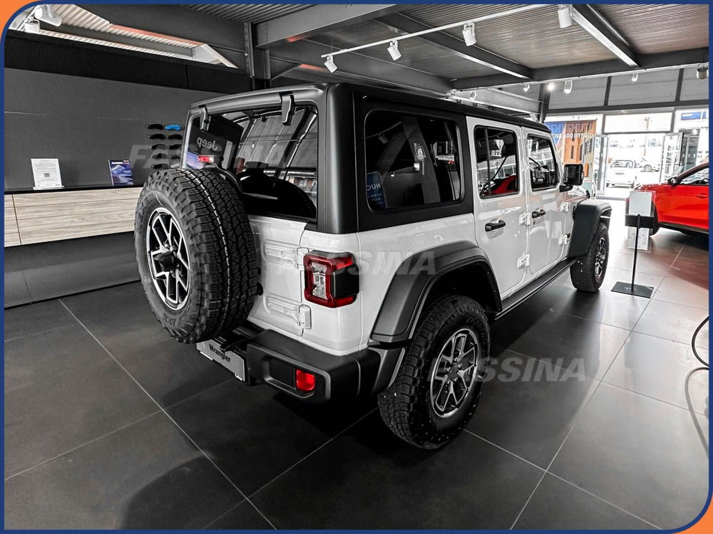 Jeep Wrangler Unlimited nuova a Milano (6)