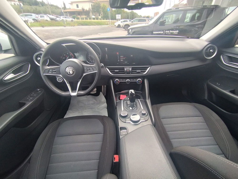 Alfa Romeo Giulia usata a Arezzo (12)