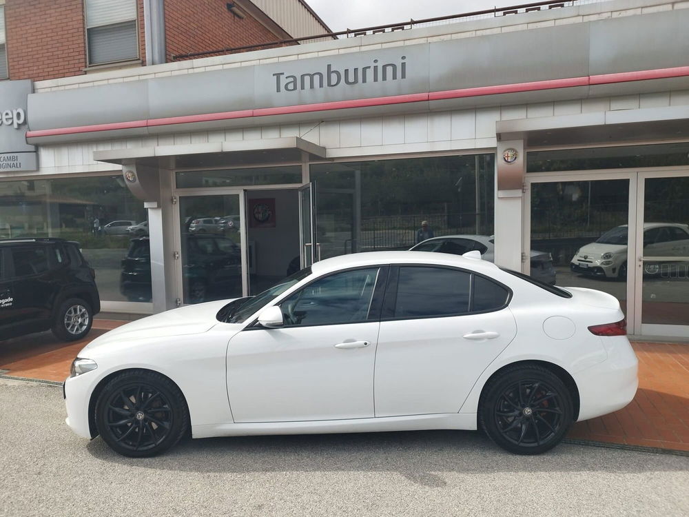 Alfa Romeo Giulia usata a Arezzo (4)