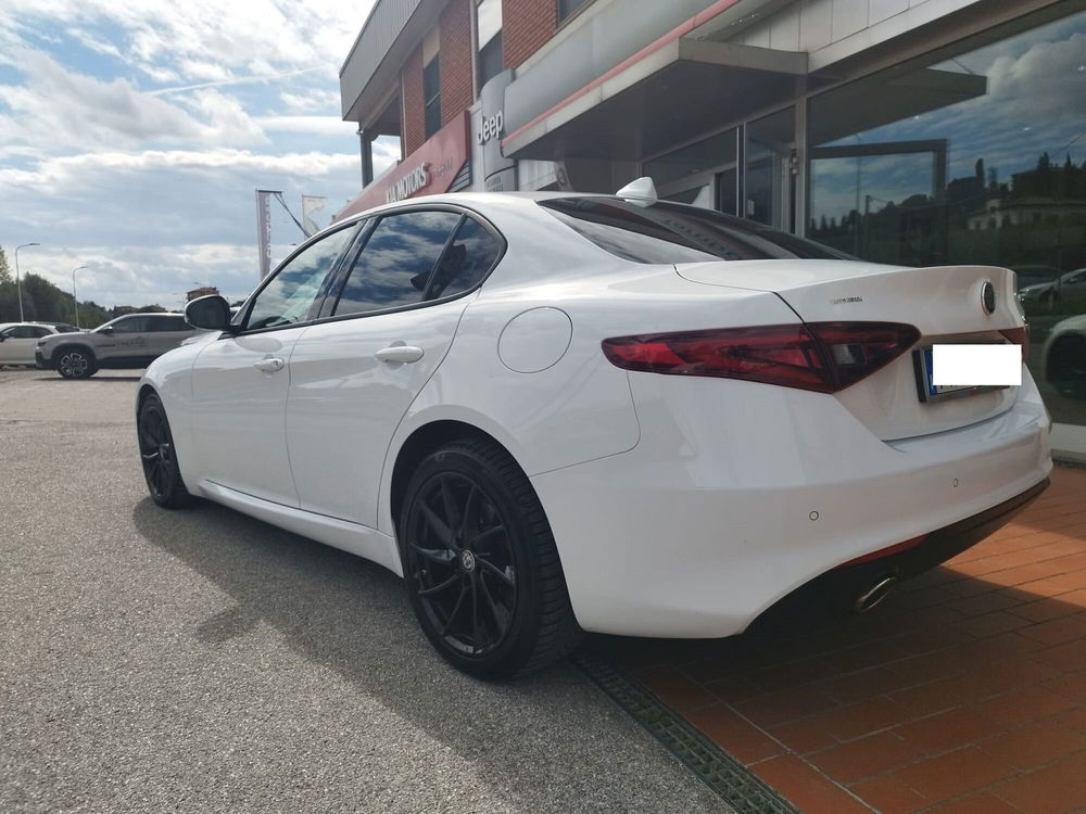 Alfa Romeo Giulia usata a Arezzo (6)