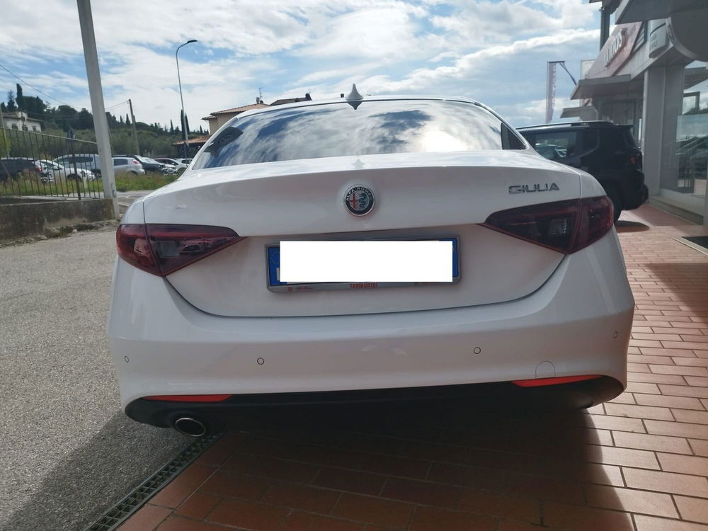 Alfa Romeo Giulia usata a Arezzo (7)