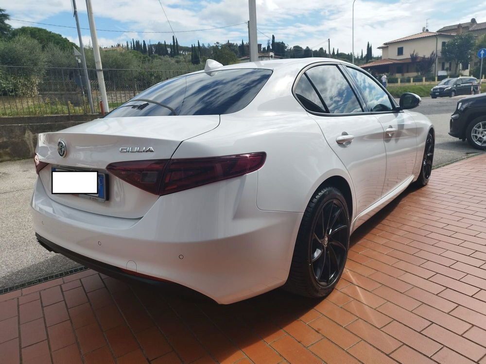 Alfa Romeo Giulia usata a Arezzo (8)