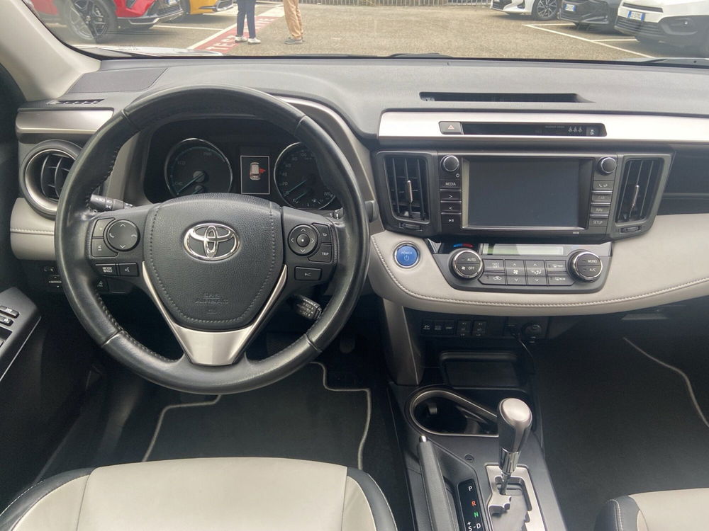 Toyota Rav4 usata a Piacenza (12)