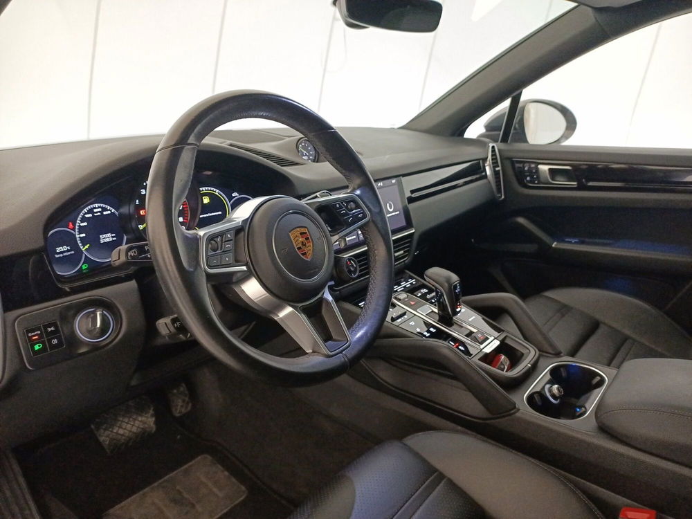 Porsche Cayenne usata a Lecce (5)