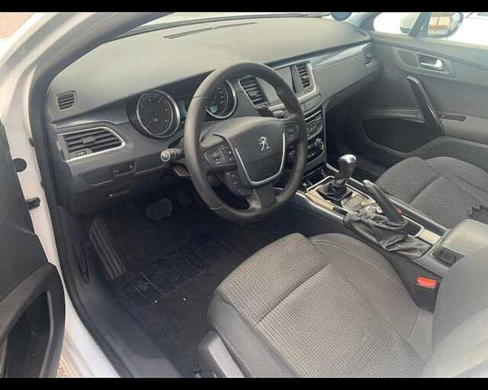 Peugeot 508 SW usata a Napoli (4)