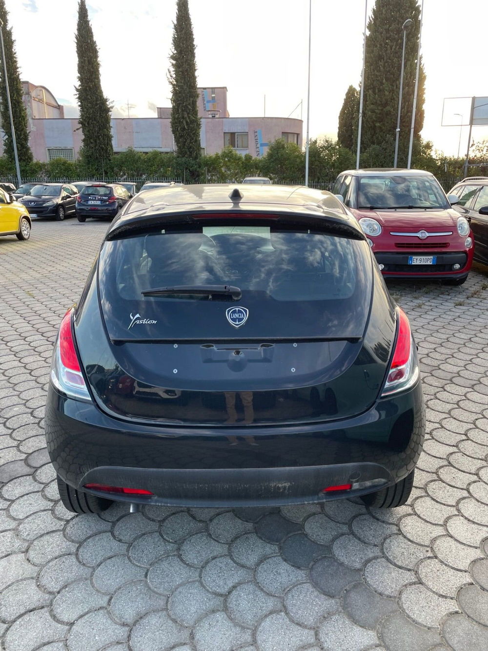 Lancia Ypsilon nuova a Lucca (6)