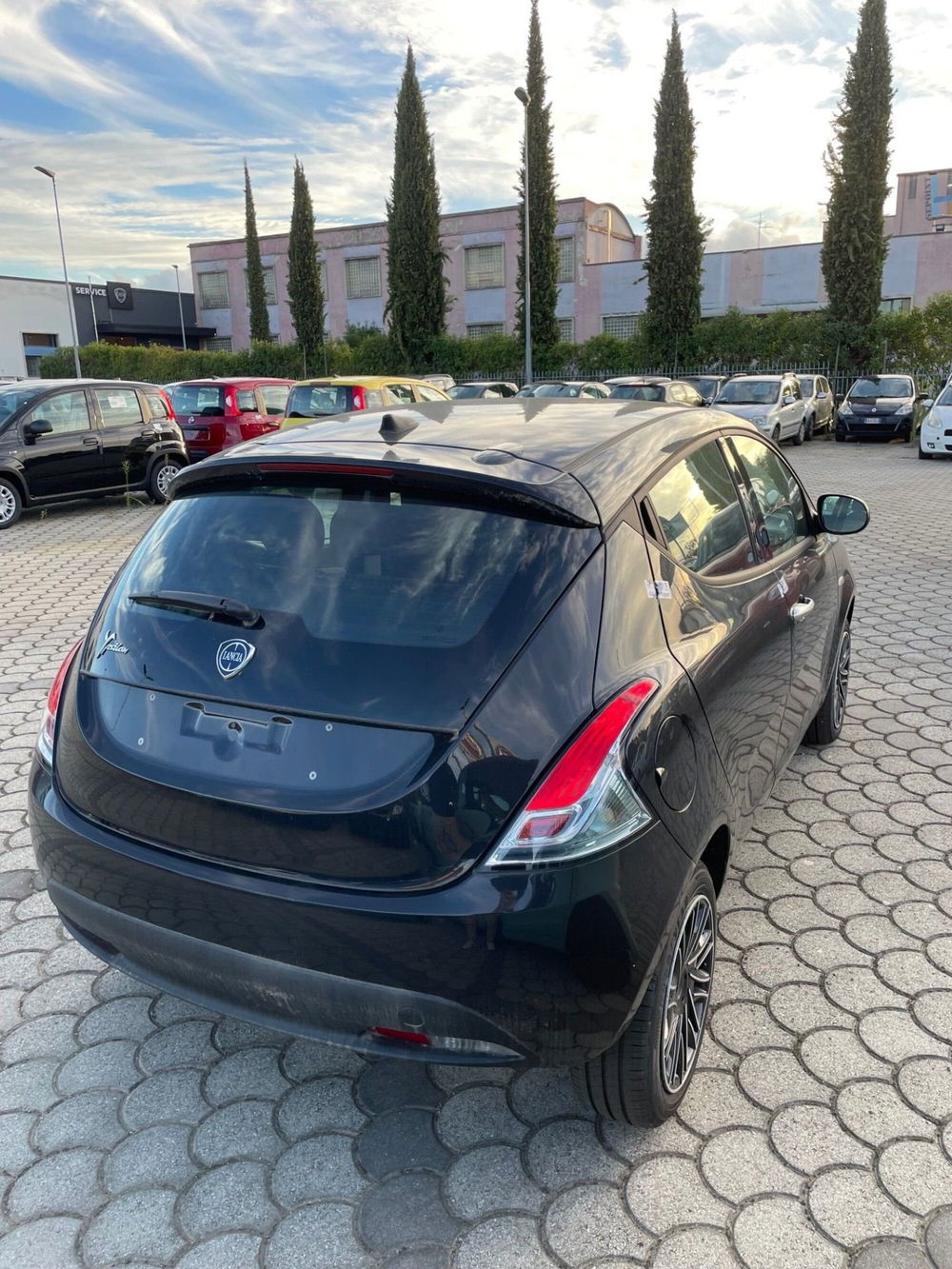 Lancia Ypsilon nuova a Lucca (8)