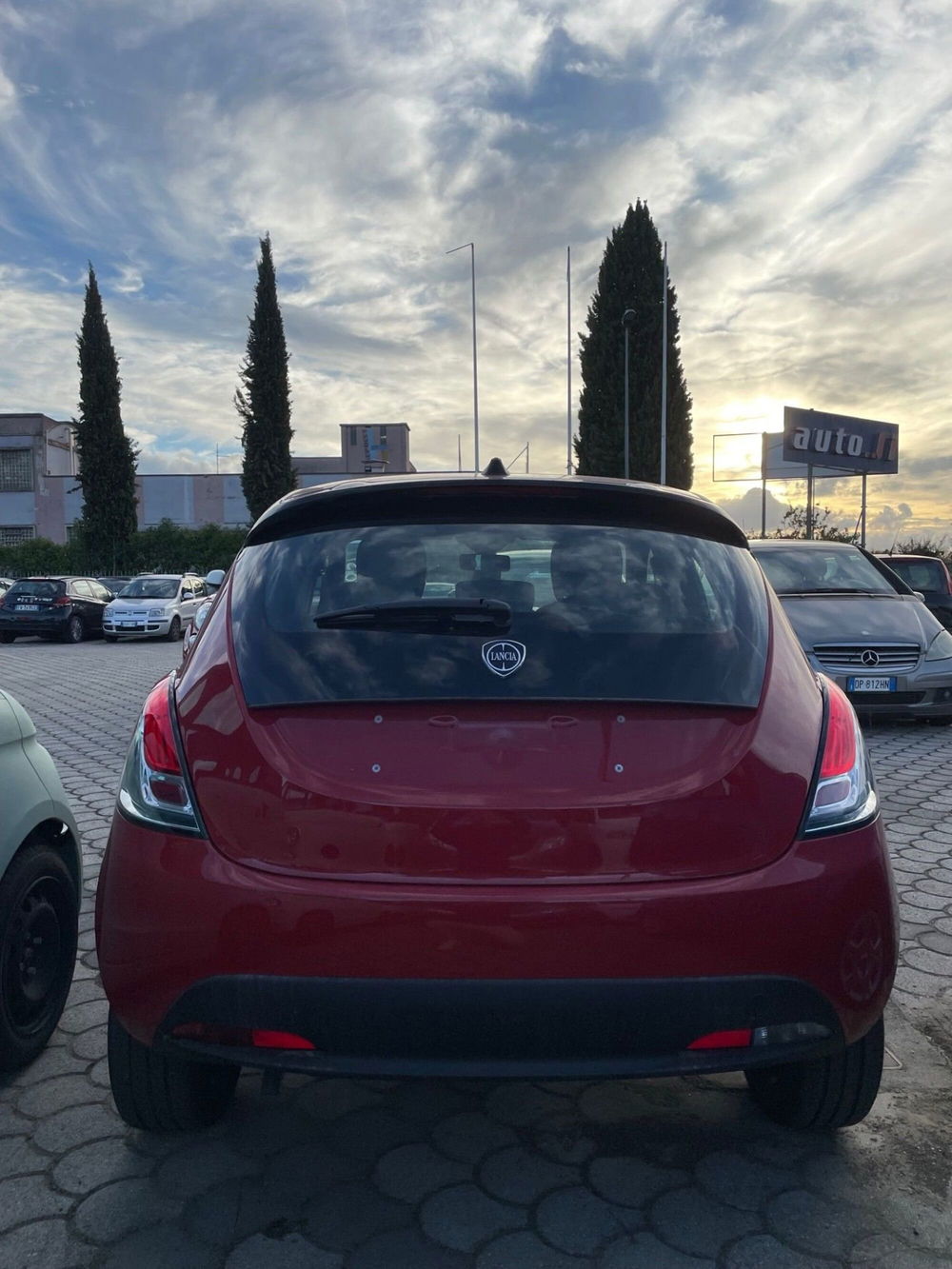 Lancia Ypsilon nuova a Lucca (4)