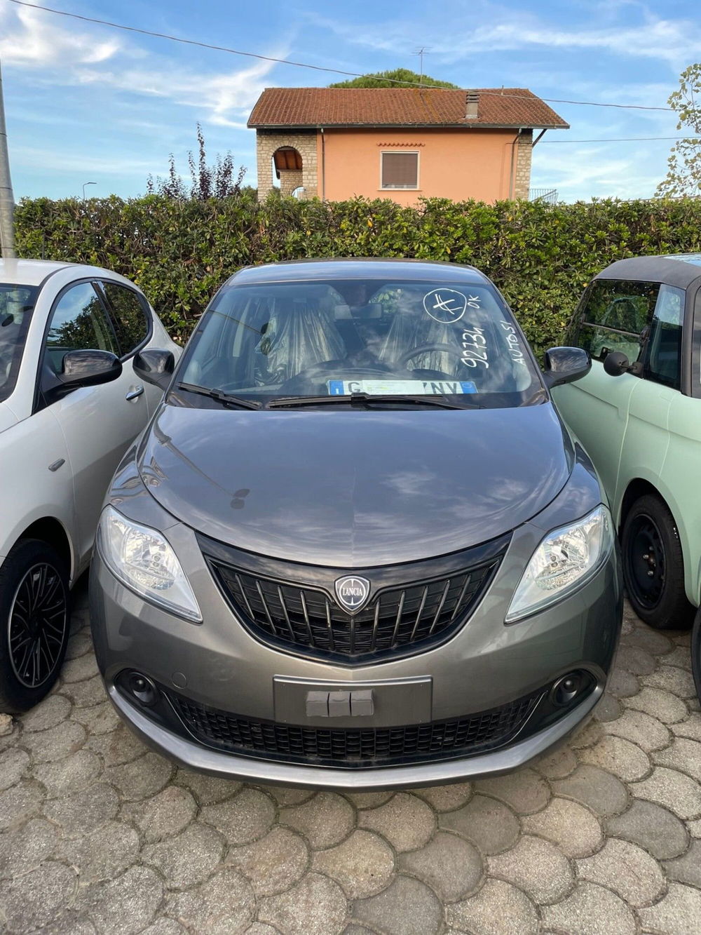 Lancia Ypsilon nuova a Lucca