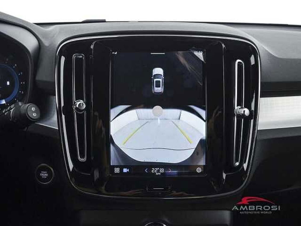 Volvo XC40 nuova a Perugia (17)