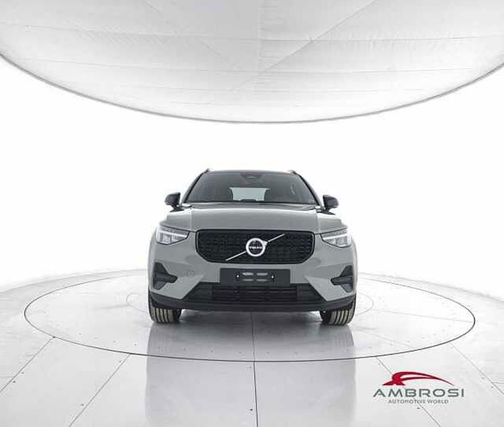 Volvo XC40 nuova a Perugia (5)