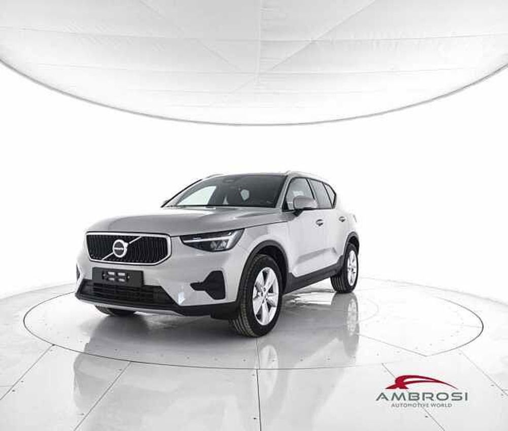 Volvo XC40 nuova a Viterbo