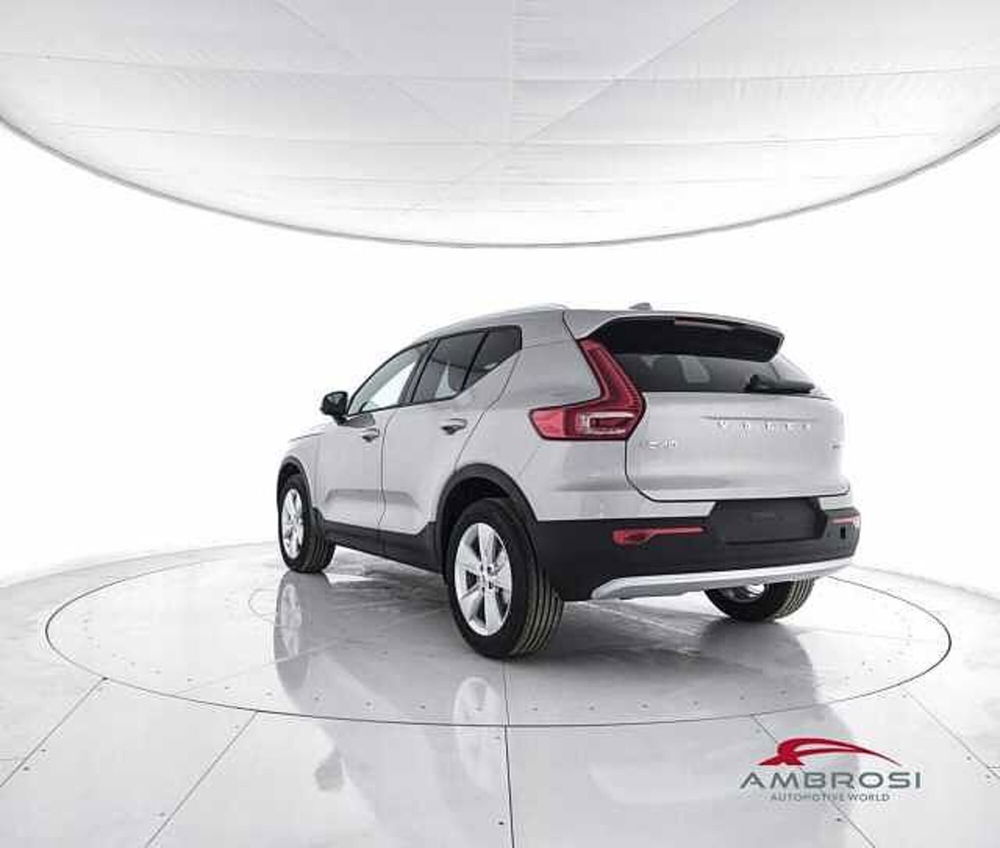 Volvo XC40 nuova a Viterbo (4)