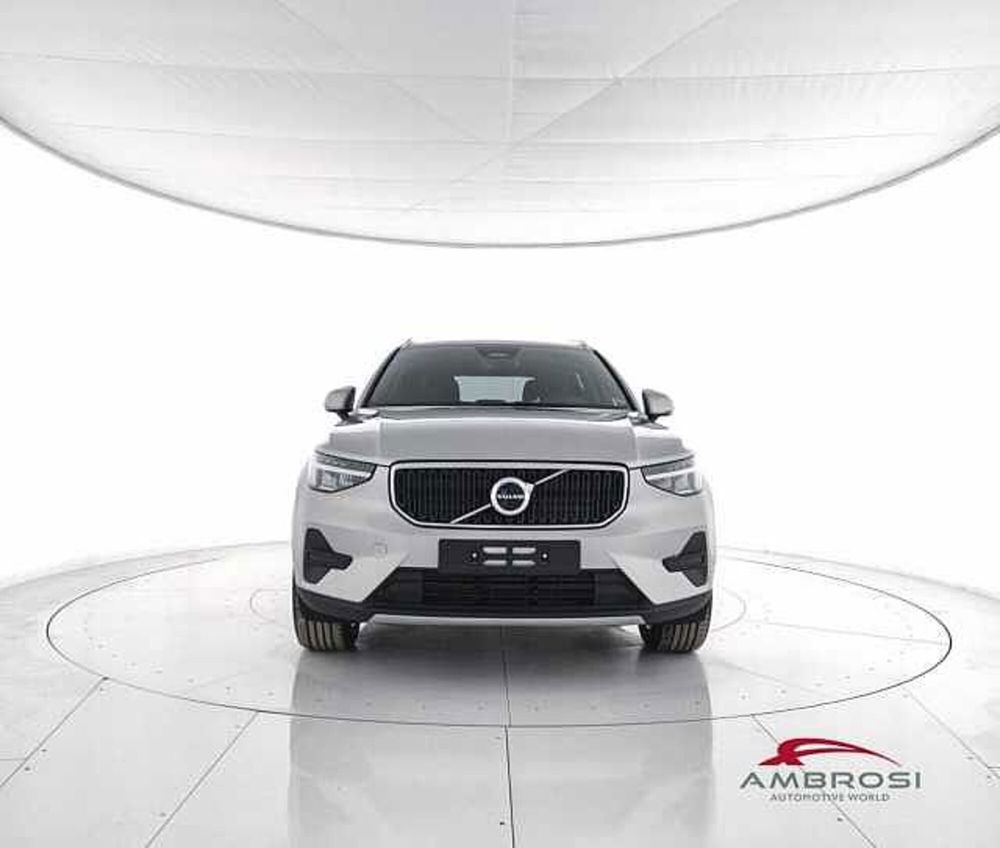 Volvo XC40 nuova a Viterbo (5)