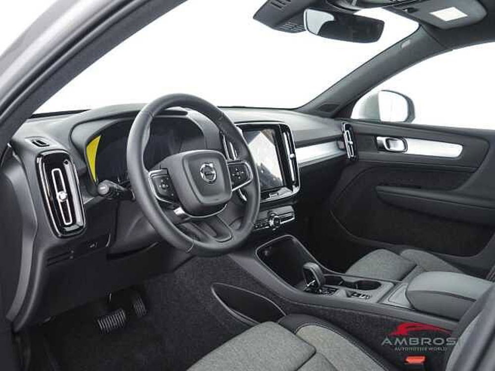 Volvo XC40 nuova a Viterbo (8)