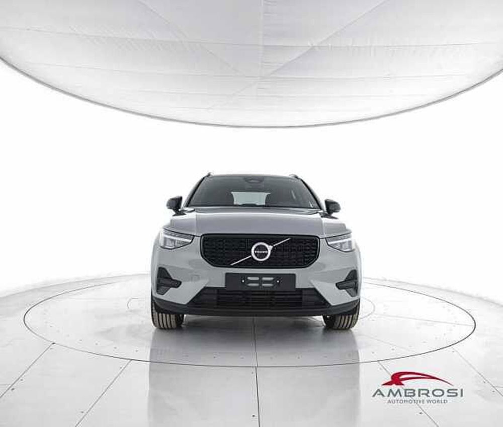 Volvo XC40 nuova a Viterbo (5)