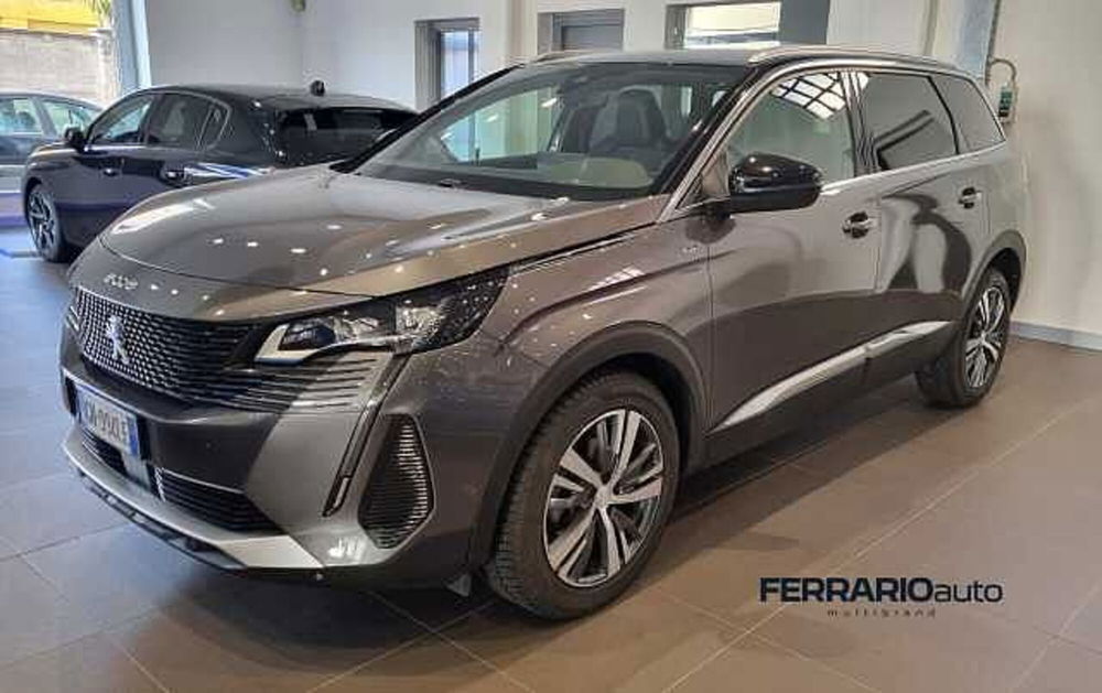 Peugeot 5008 usata a Milano