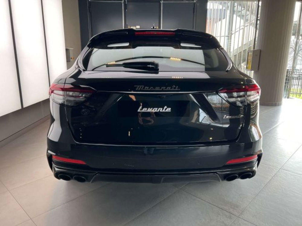 Maserati Levante nuova a Torino (7)