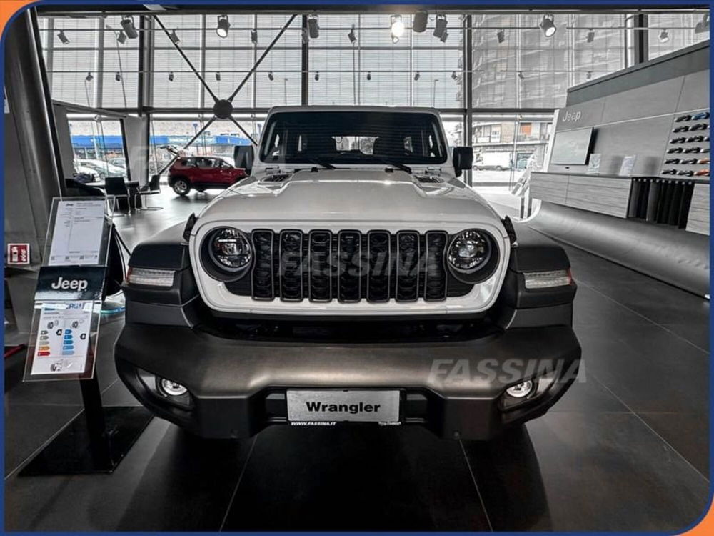 Jeep Wrangler Unlimited nuova a Milano (2)