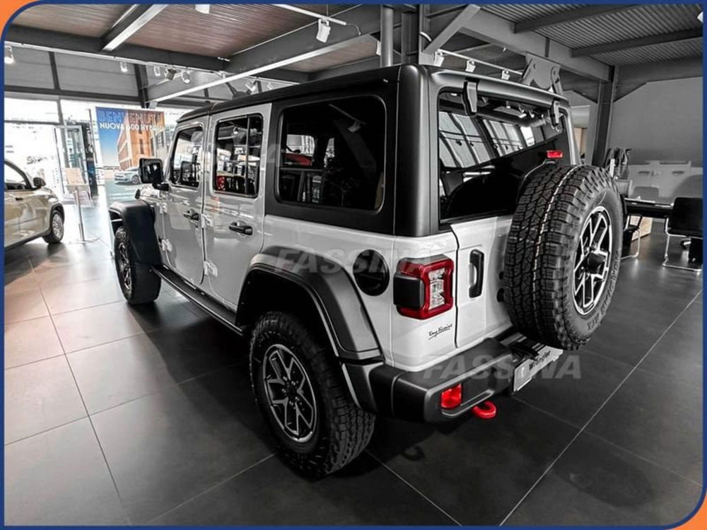 Jeep Wrangler Unlimited nuova a Milano (4)