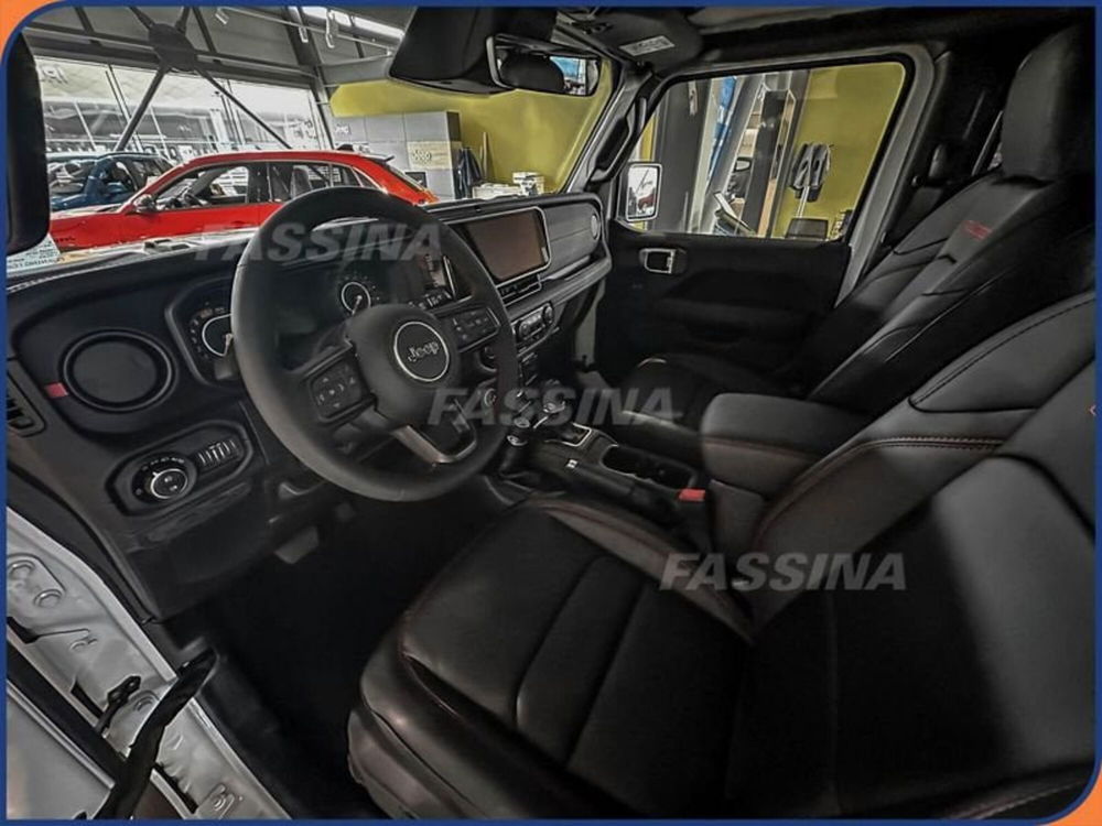 Jeep Wrangler Unlimited nuova a Milano (8)