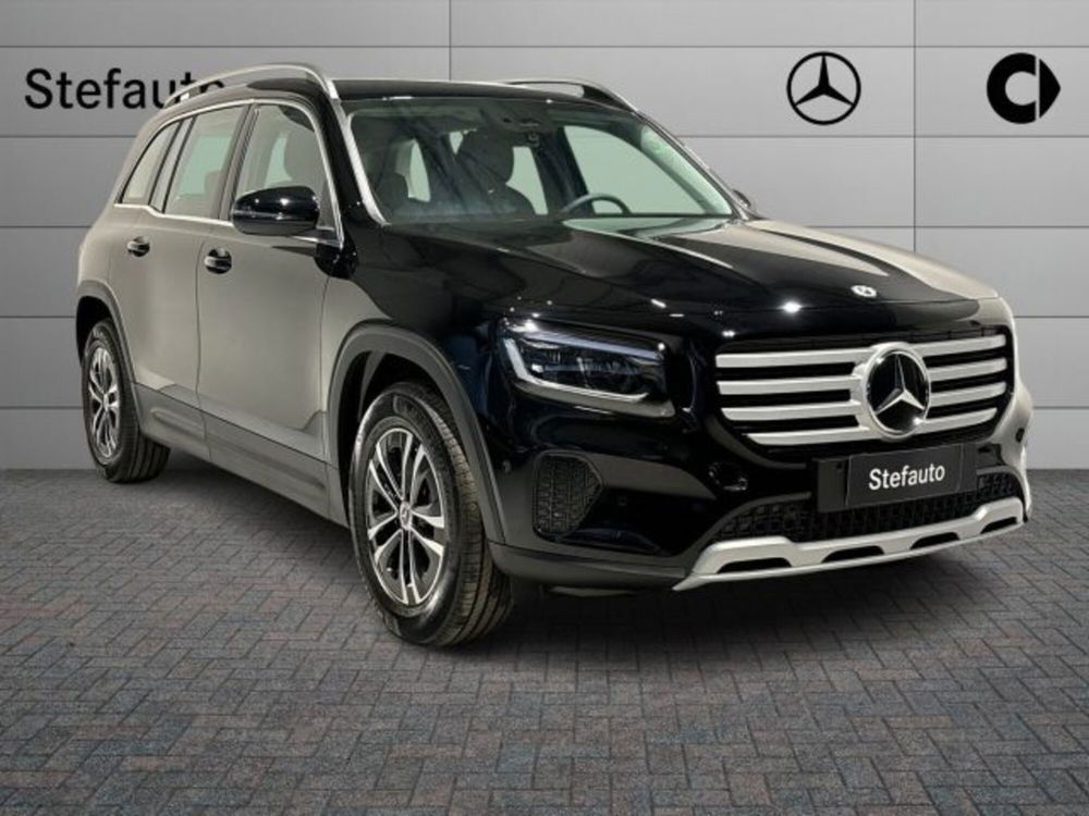 Mercedes-Benz GLB nuova a Bologna