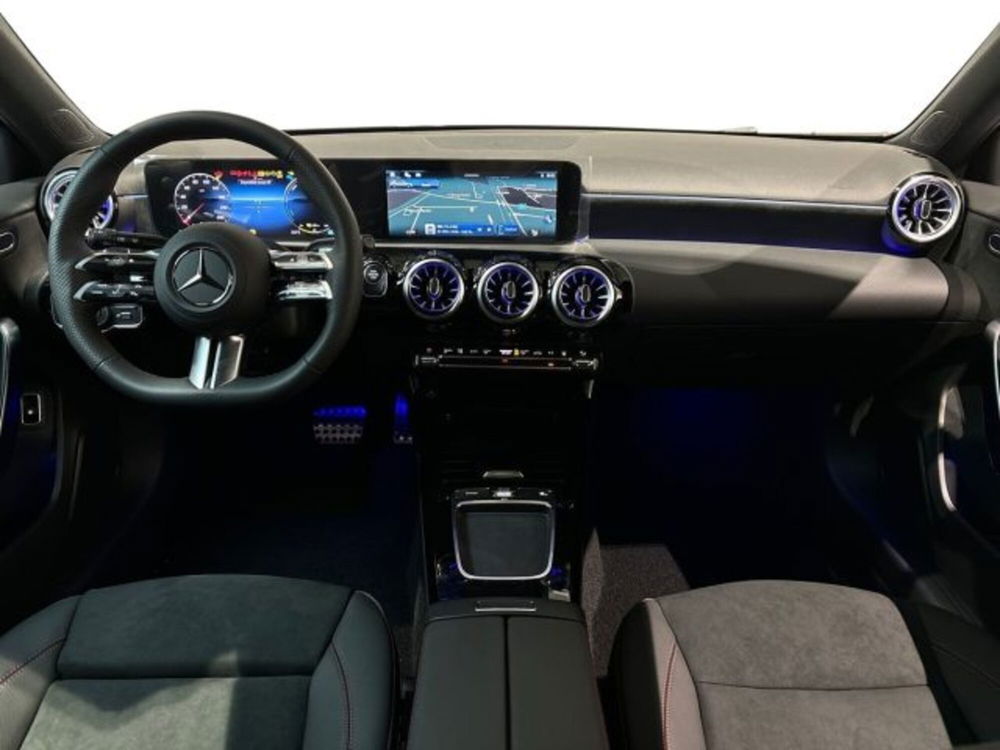 Mercedes-Benz Classe A nuova a Bologna (13)