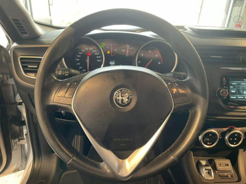 Alfa Romeo Giulietta usata a Perugia (11)