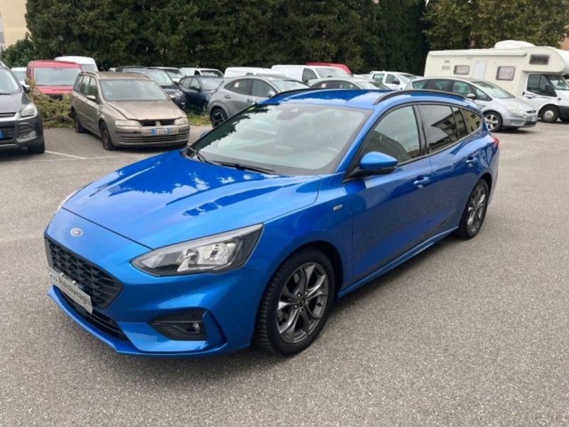 Ford Focus Station Wagon 1.0 EcoBoost Hybrid 125 CV SW ST-Line  del 2022 usata a Lodi