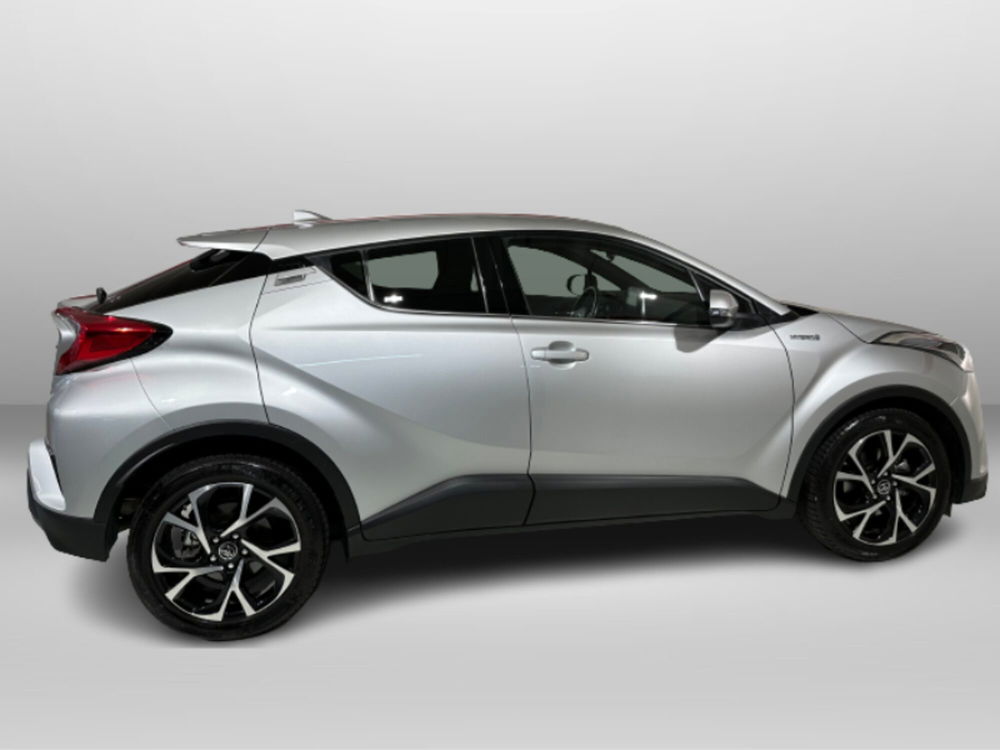 Toyota Toyota C-HR usata a Lecco (8)