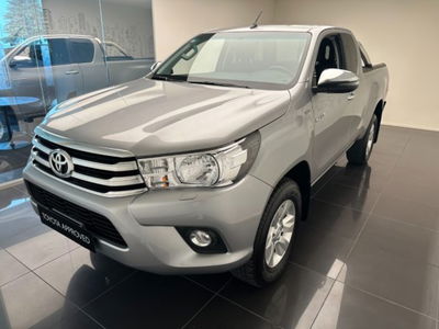 Toyota Hilux 2.D-4D 4WD 2 porte Extra Cab Lounge  del 2019 usata a Cuneo