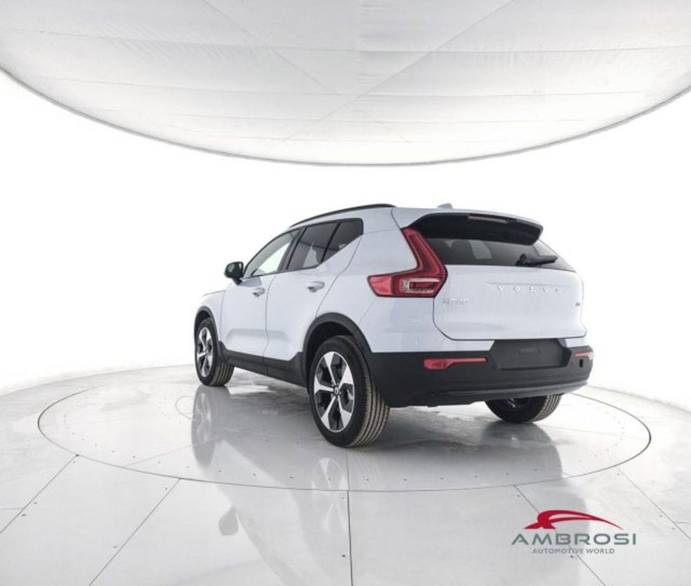 Volvo XC40 nuova a Perugia (4)