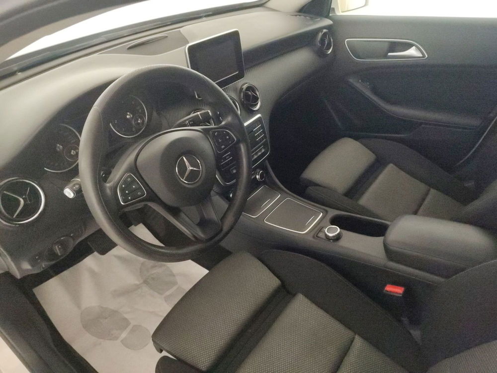 Mercedes-Benz GLA SUV usata a Alessandria (6)