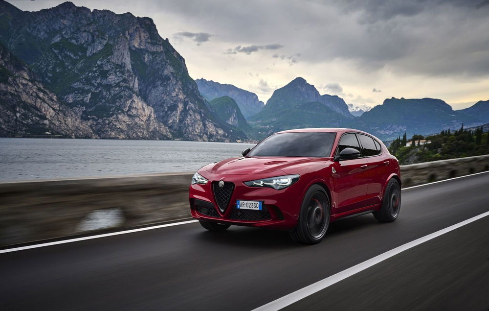 Alfa Romeo Stelvio nuova a Reggio Emilia (10)