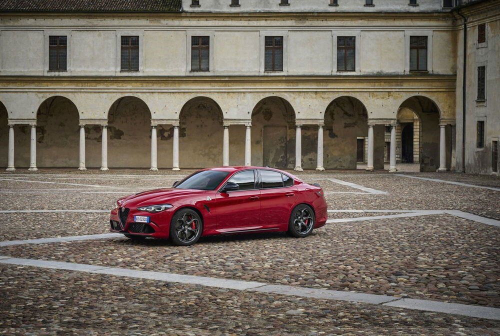 Alfa Romeo Giulia nuova a Reggio Emilia (2)