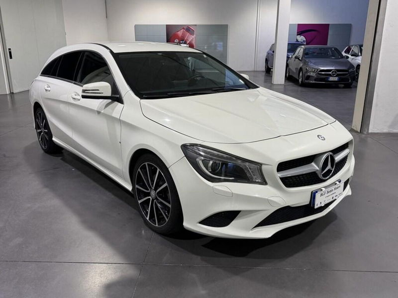 Mercedes-Benz CLA Shooting Brake 200 d Sport  del 2015 usata a Piove di Sacco