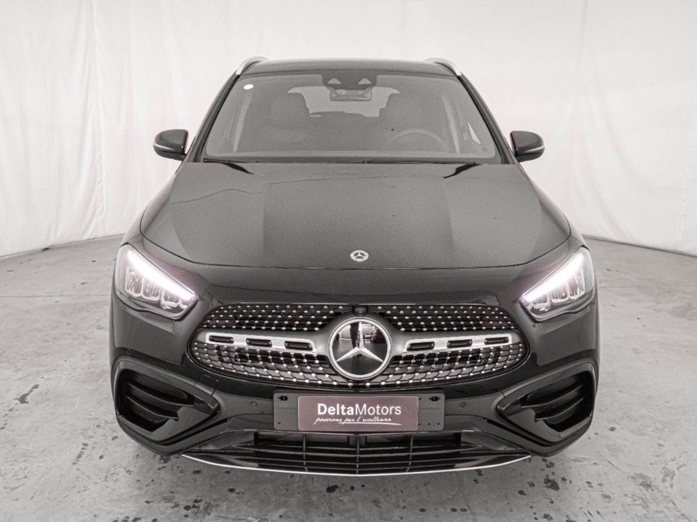 Mercedes-Benz GLA SUV nuova a Macerata (3)