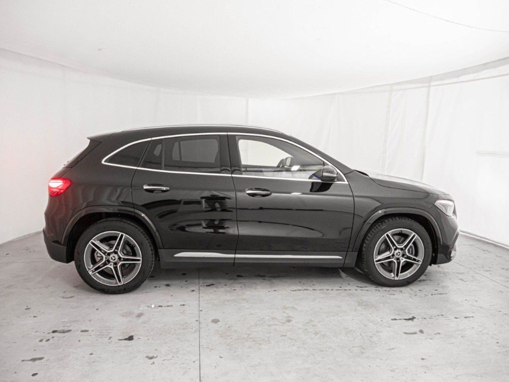 Mercedes-Benz GLA SUV nuova a Macerata (9)