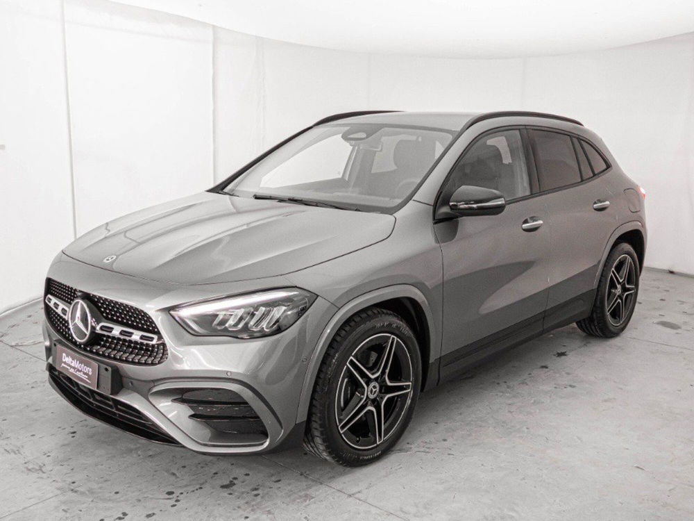 Mercedes-Benz GLA SUV nuova a Macerata