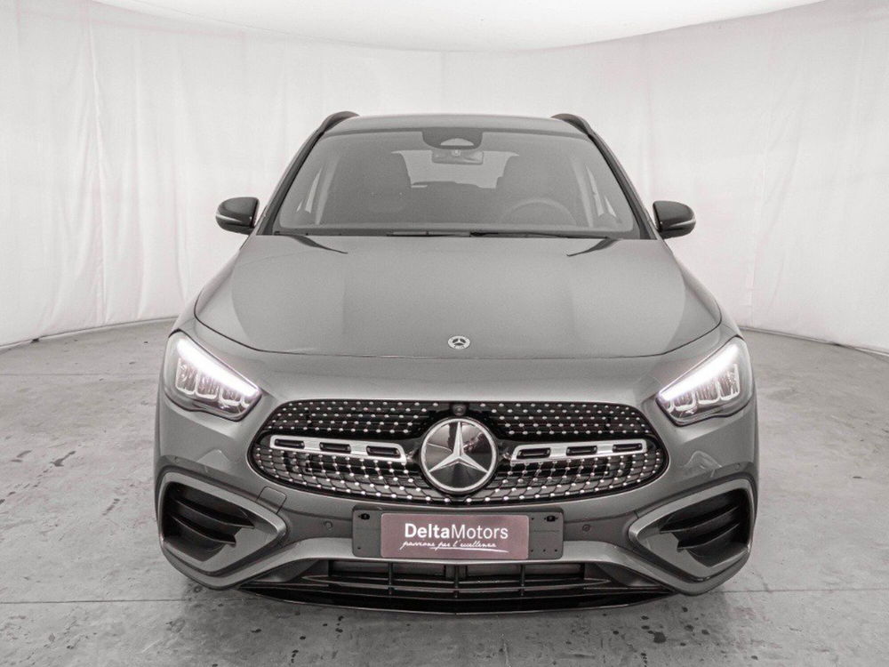 Mercedes-Benz GLA SUV nuova a Macerata (3)